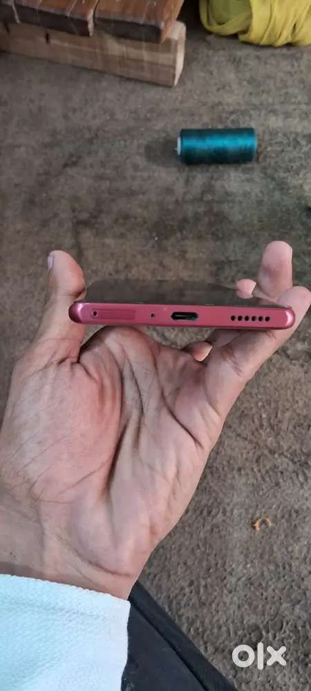 Infinix 6gb Ram 128 GB memory good condition bill box charger hai