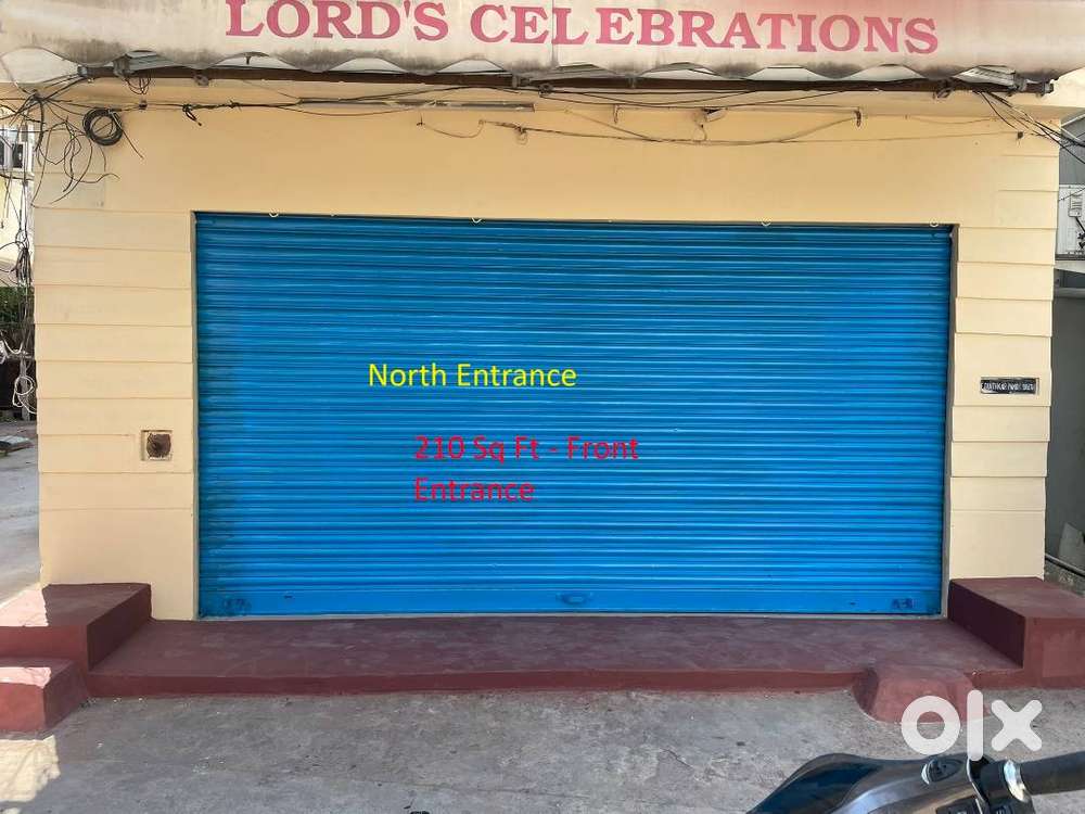 Prime Commercial Retail Space near Medicover Hospital / Sangeet chowra