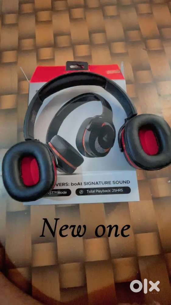 THE PRODUCT IS BEST,  THE SOUND QUALITY IS ALSO BEST,,plz ask fast