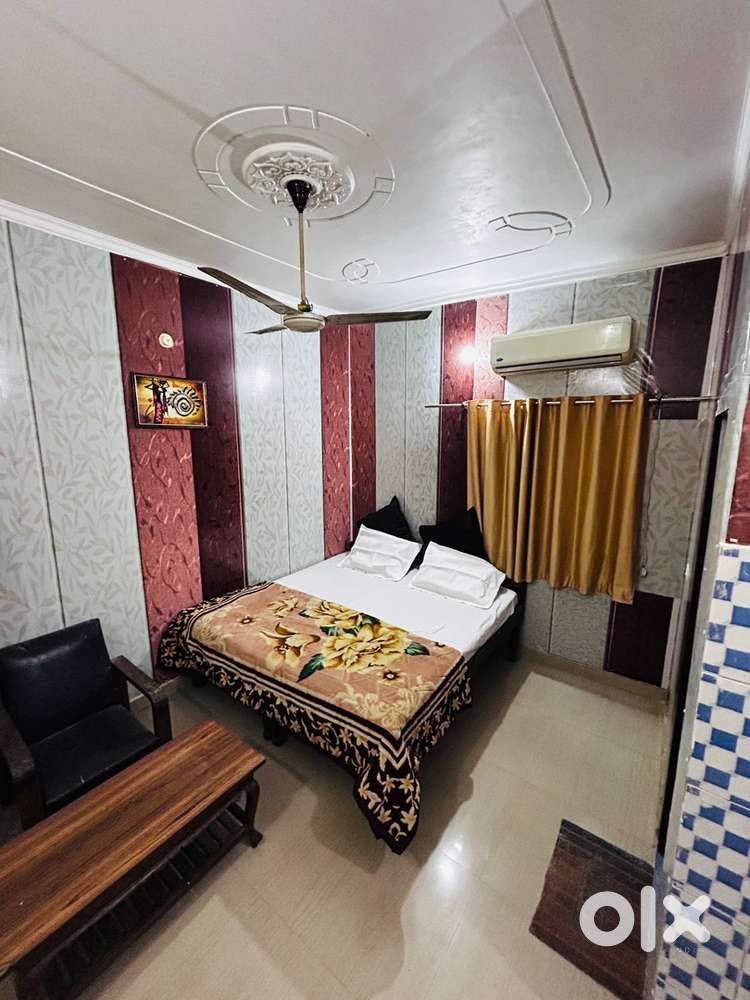 1 room with kitchen
