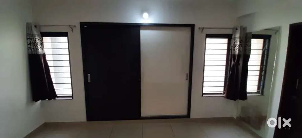 Beautiful 3 bhk semi furnished independent Villa near Big Bazar