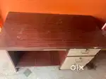 Computer table