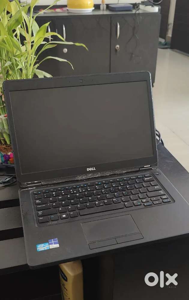 Dell Laptop (Model Latitude E5450)