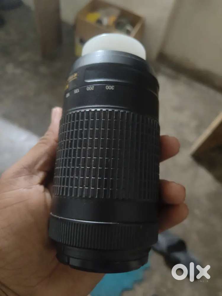 लेंस बिक रहा है nikon 53d 12000 me