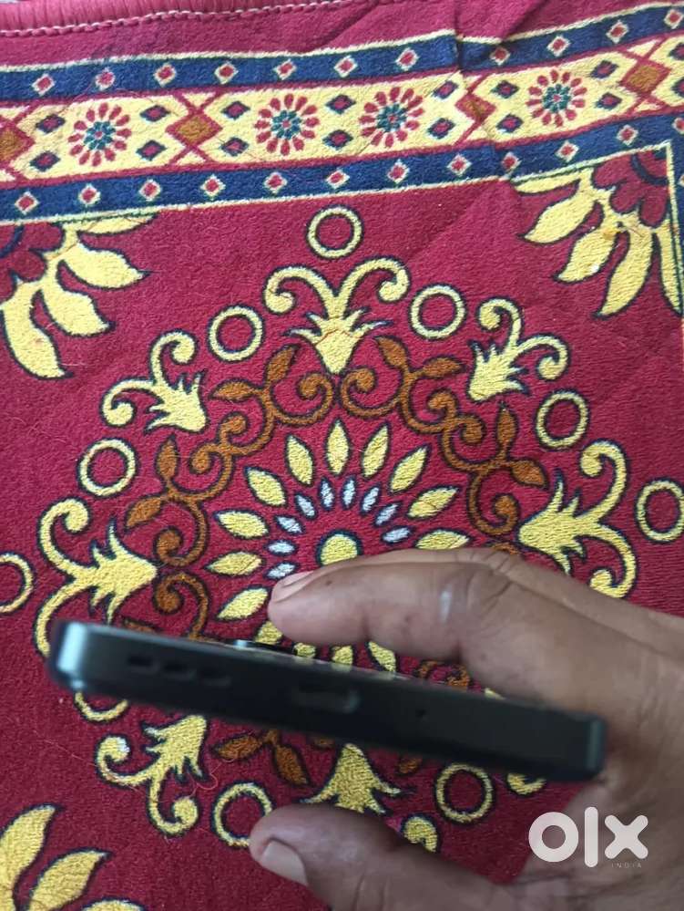 Pogo M6 5g 6 128 2 mahine9000