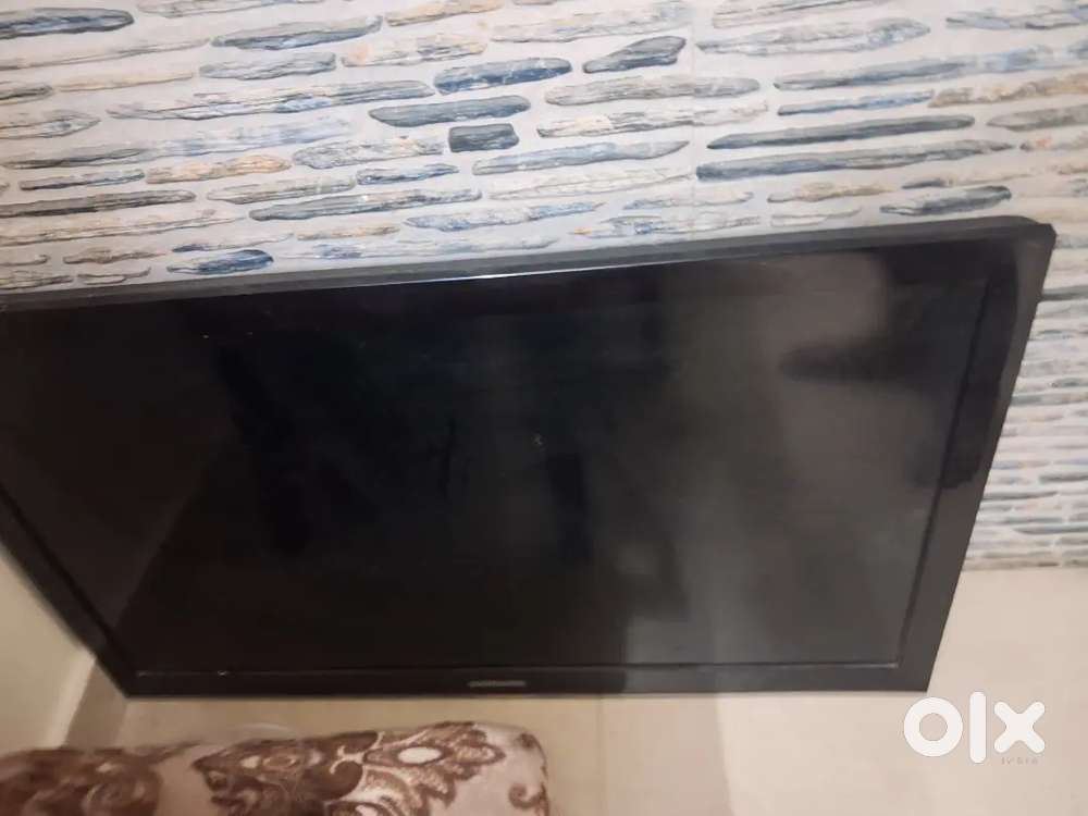 Samsung smart TV 42 inch