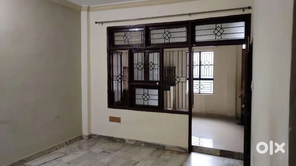 1 BHK Saprate Portion With Kitchen and Balcony Near Namak Factory