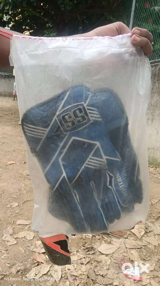 Cricket Keeper Gloves