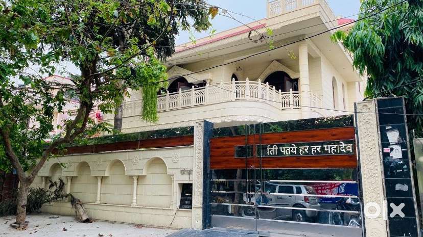 Apna Home Girls pg noida