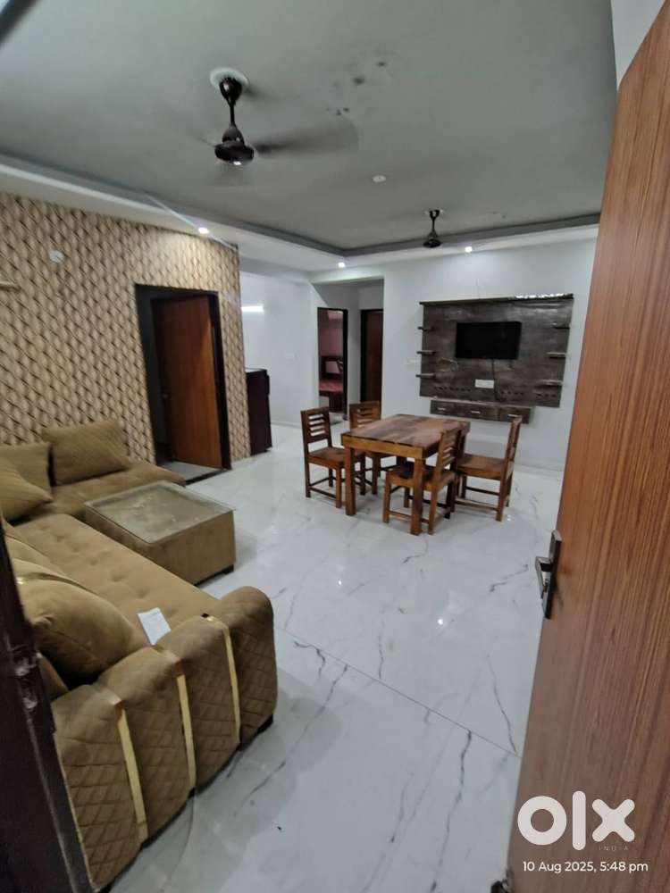 Prime Location near gyan vihar university