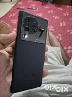Vivo X80 Pro 12/256gb 15mnth old in gud condition bil chrgr available