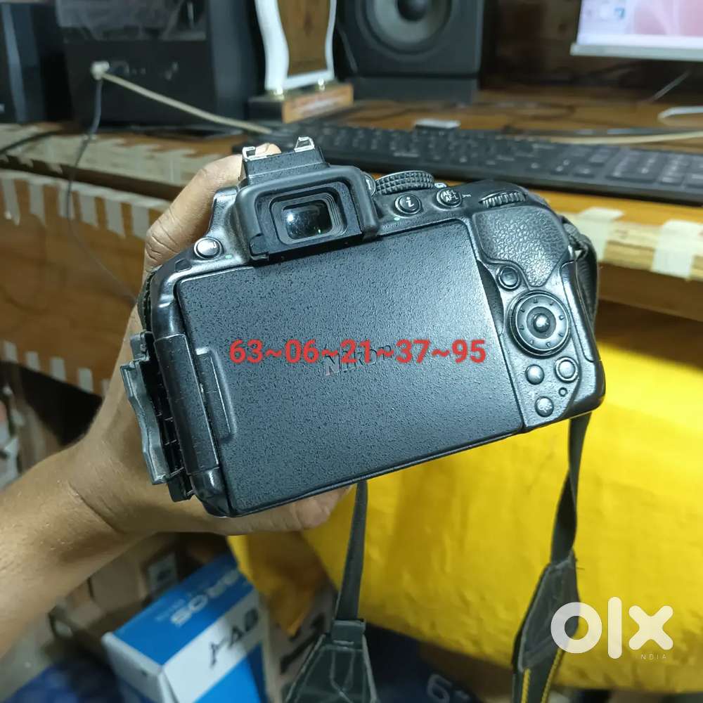 Nikon 5300 D camra 2 lance और 2 बैटरी bag charger 32 gb memory