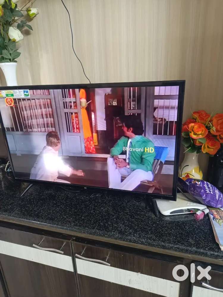 MI 32 inch tv for 3000