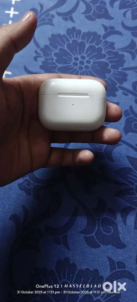Apple Airpods pro only right side working 100% orginal
