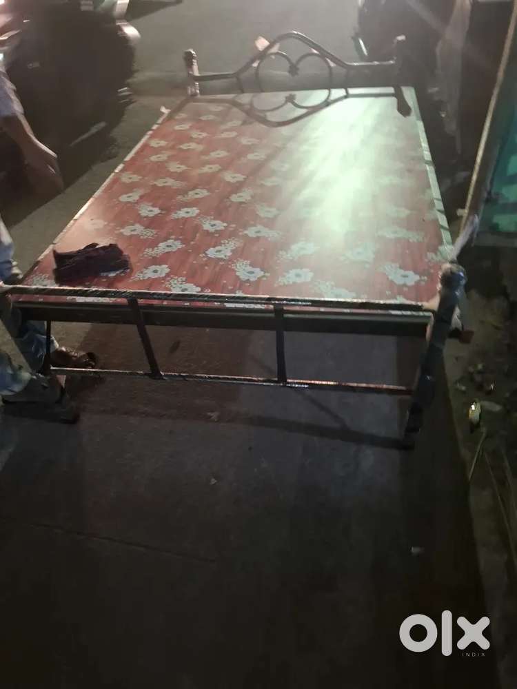 Bed cot double brand new in workshop godown legs foldable 4/6cotr