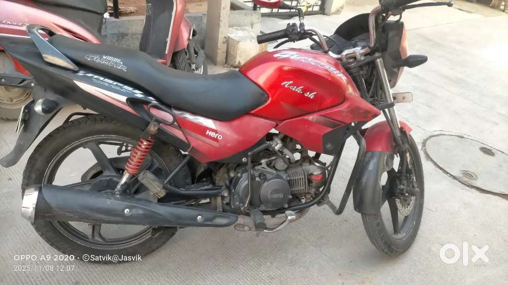 Here glamour good condition and single hand maintenance