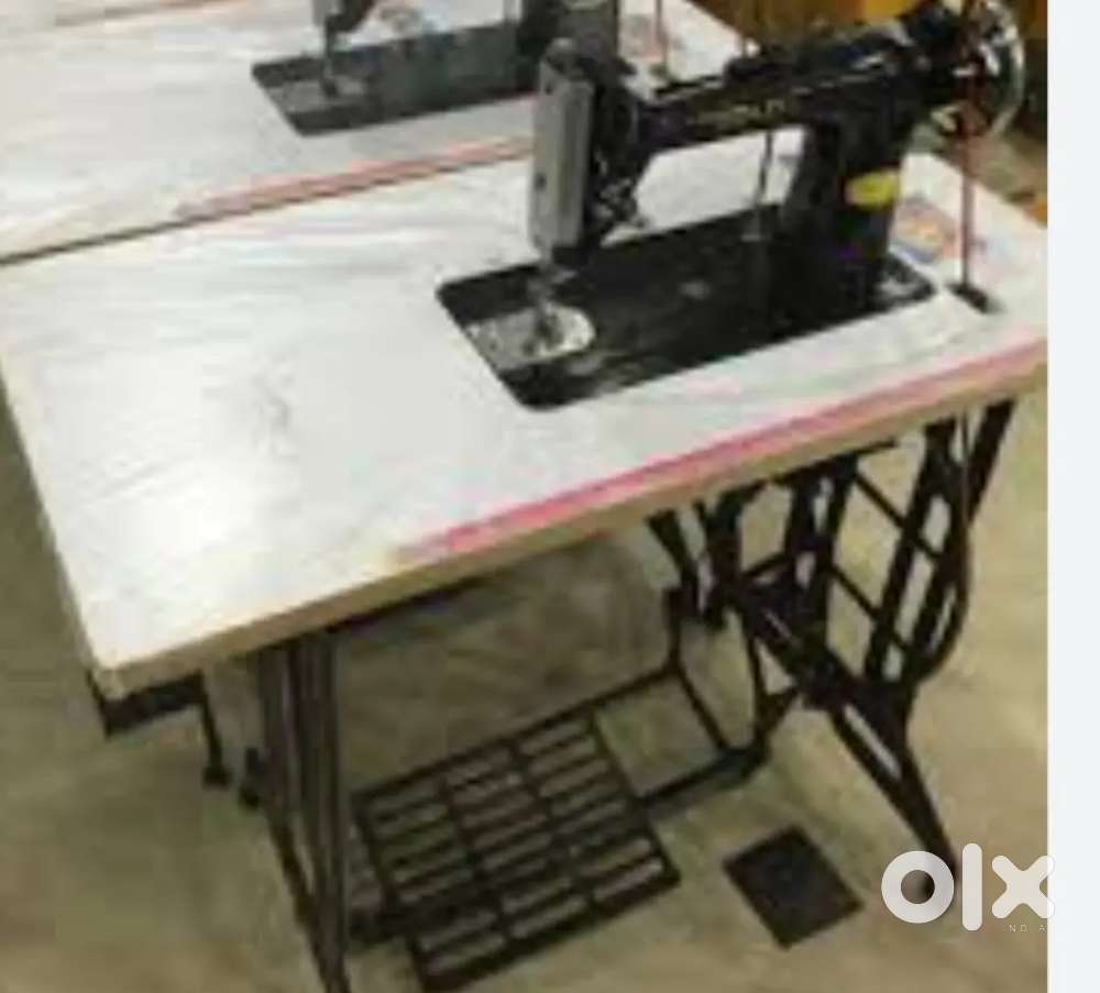 Ajanta sewing machine