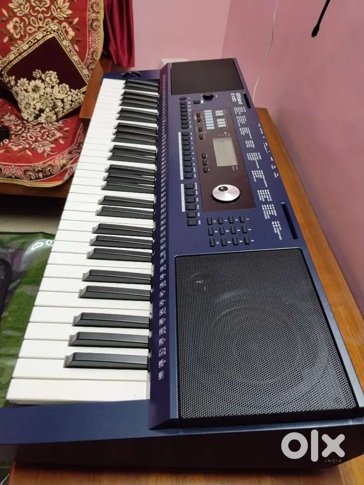 ROLAND EX 30 ARRANGER KEY BOARD