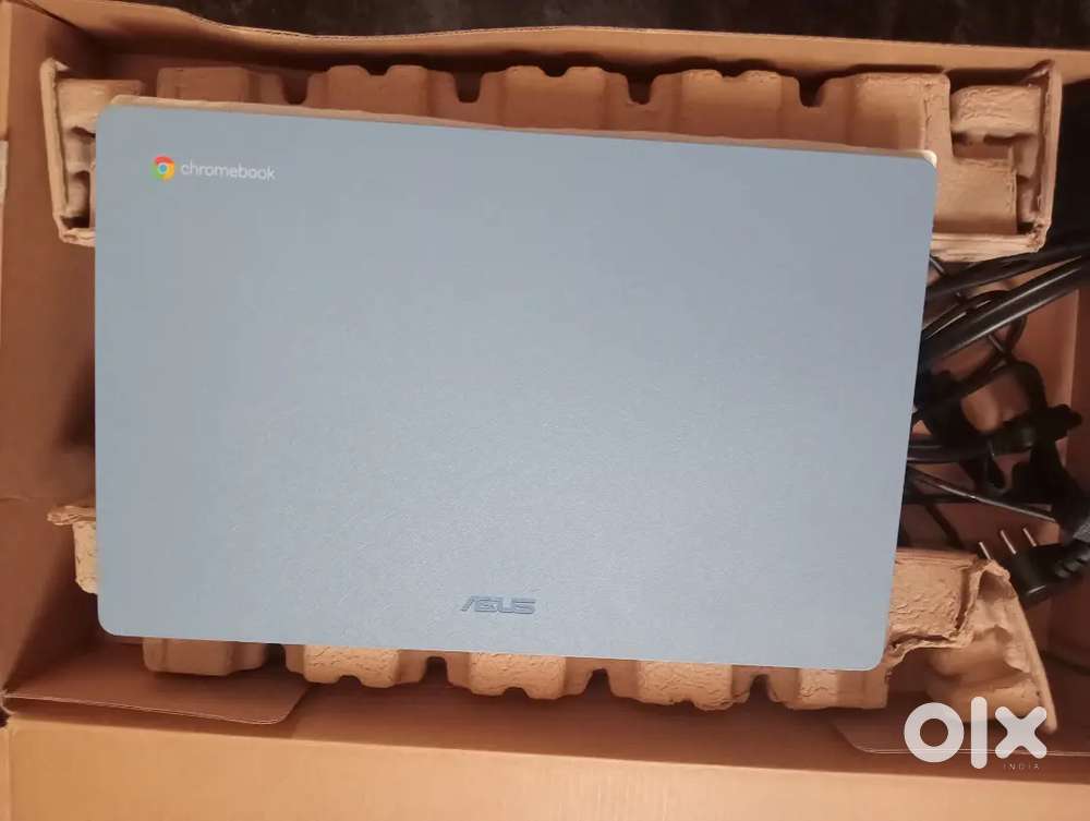 Asus CX15 chrome book 8gb ram 128 memory