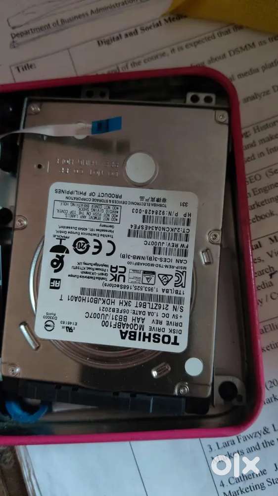 Toshiba hardisk of 1tb each. Non functional.