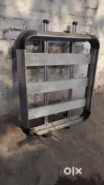 Car luggage carrier
