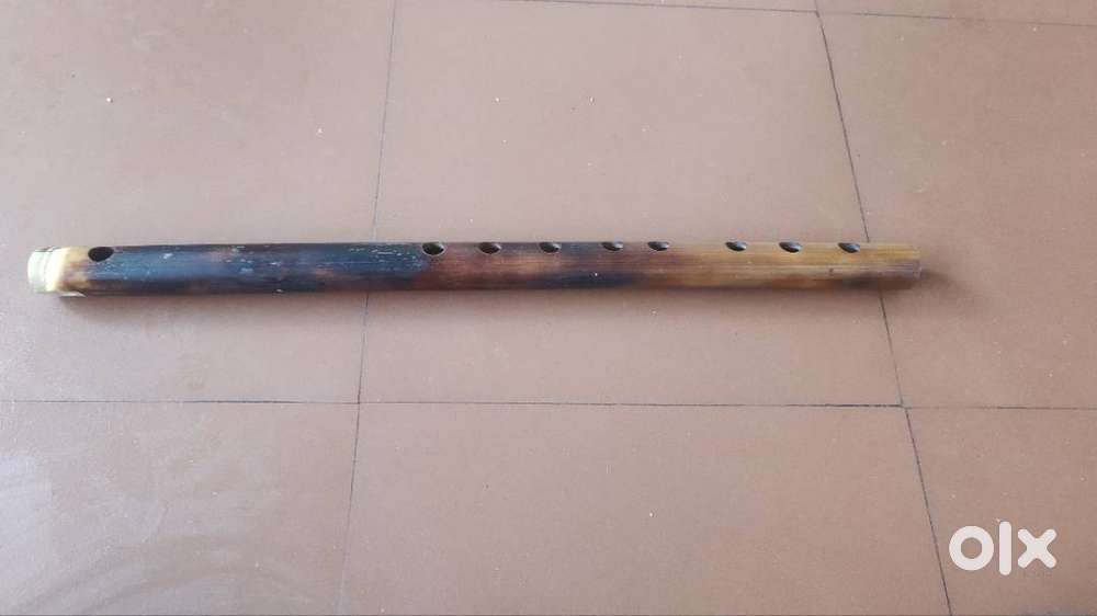 This is a carnatic flute made n tamil nadu which is c sharp base