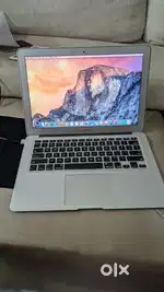 Apple Macbook Air A1466 4GB,256GB 13.3 inches screen