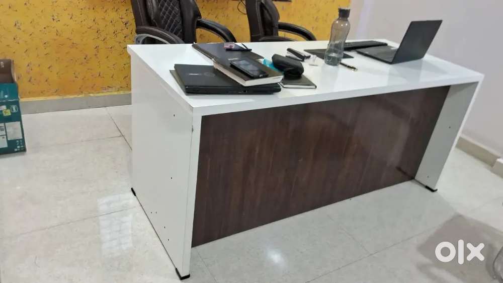 Bosses Table or Director table