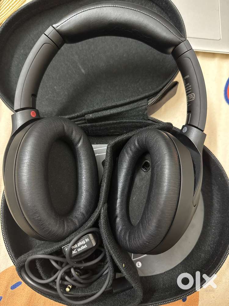 Sony xm4 headphones