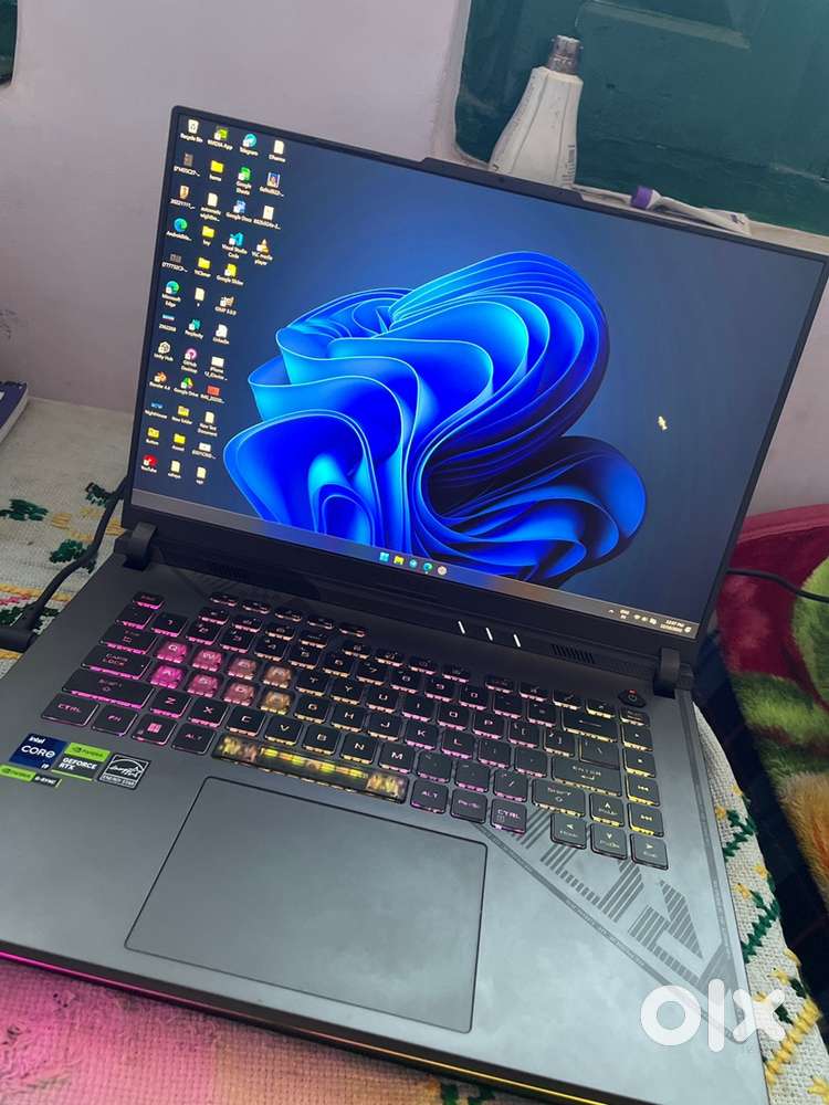 Asus Rog Strix g16 intel core i9 13gen,4060,16gbram,1tbSSD,240hz