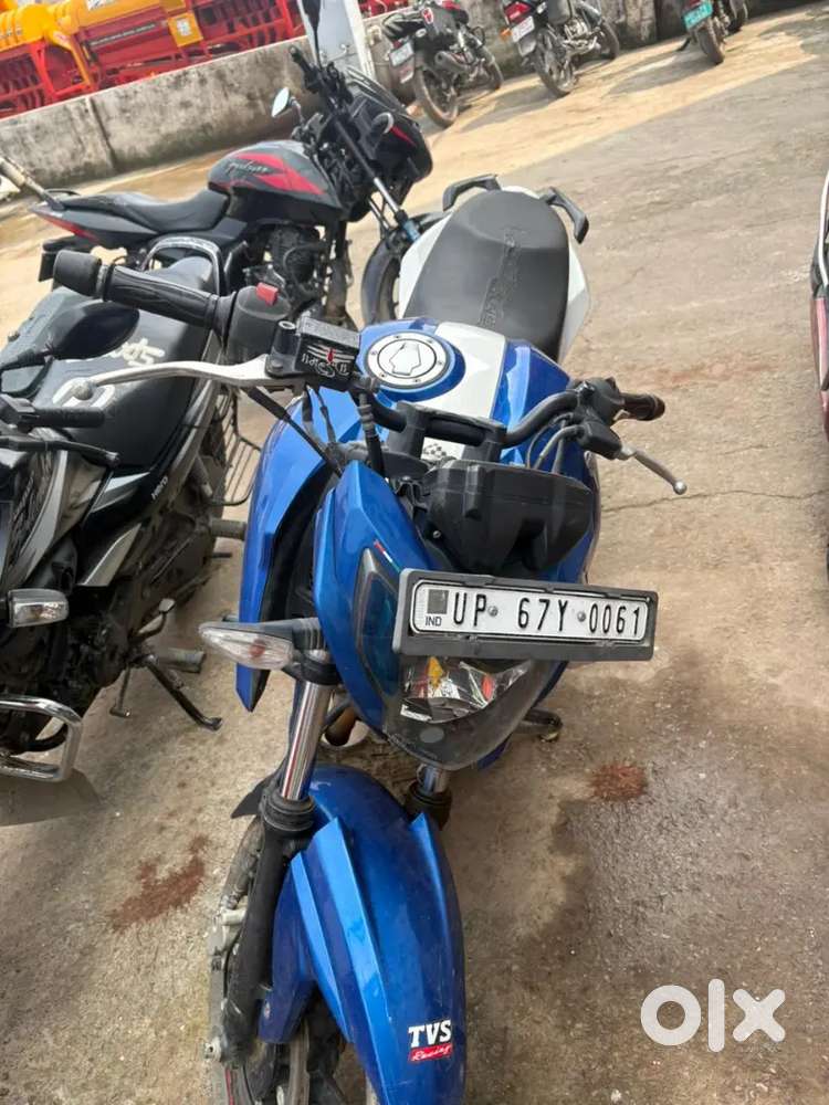 Condition me gadi hai koe kaam nhi