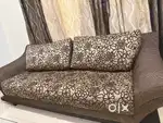 sofa and setty