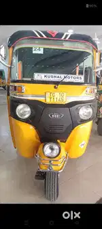 Bajaj CNG 2024