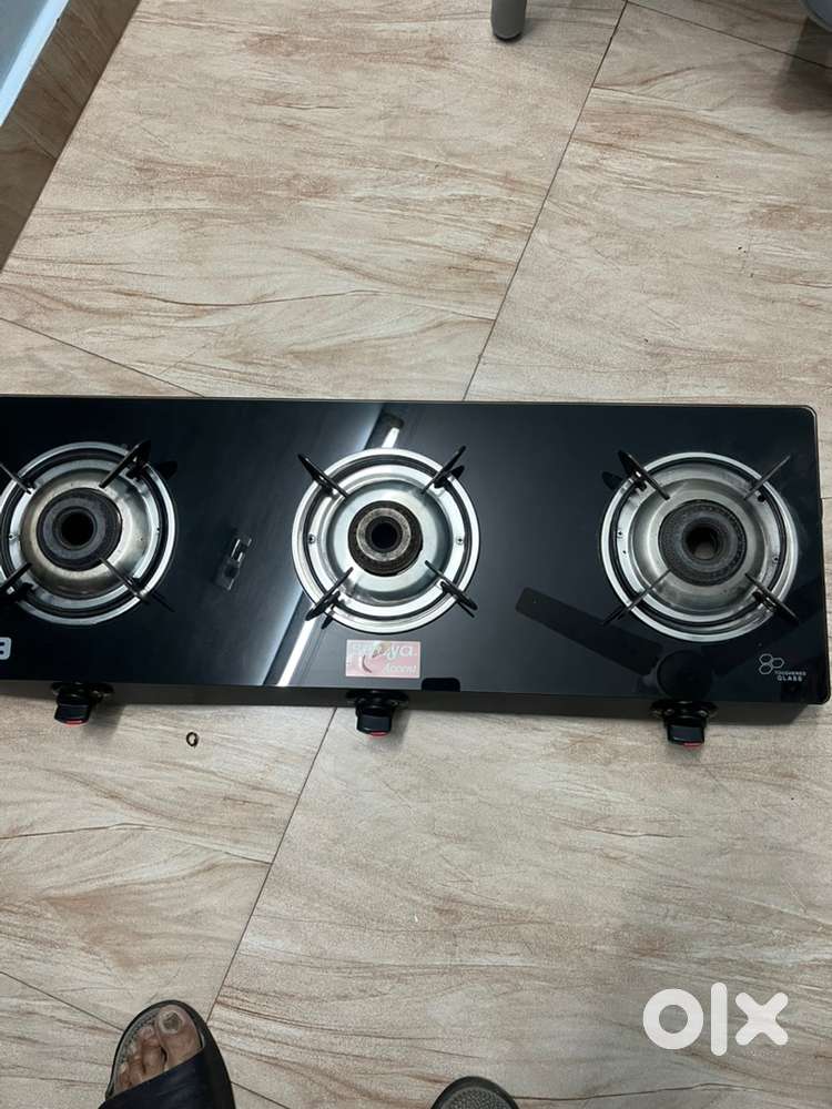 Three burners Gas stove chullah surya brand. Almost new