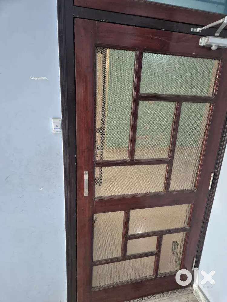 4 BHK (1sr floor) for office/Family