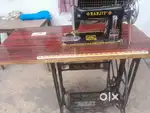 Cloth seewing machine  best condition use for only 2 months.