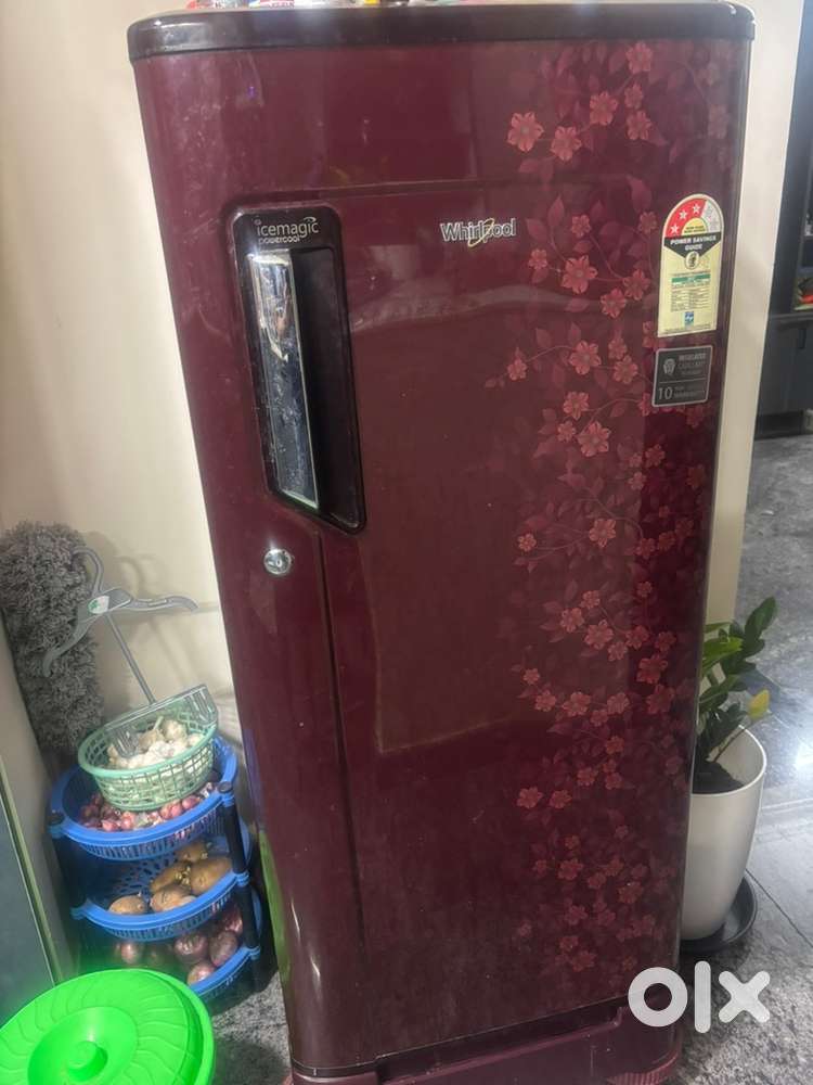 Whirlpool Icemagic Power Cool Refrigerator – Excellent Condition!