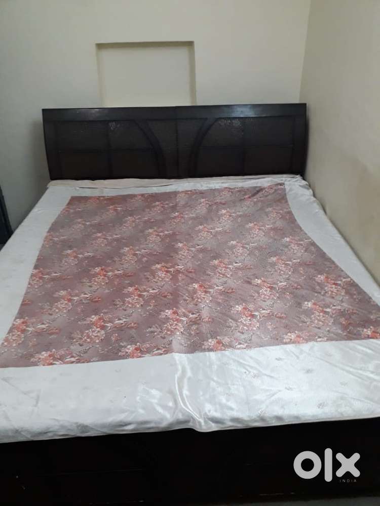 Fully furnished room with AC, fridge, geyser, bathroom