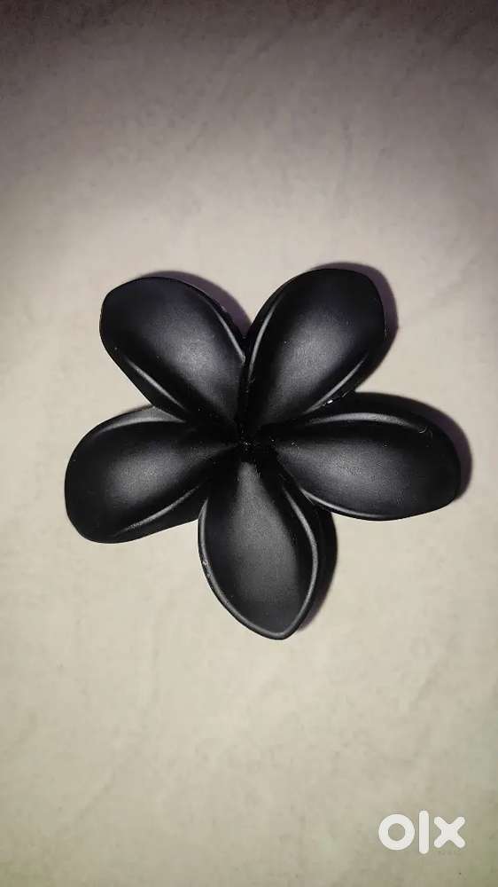 Matte Black Flower Hair Clip