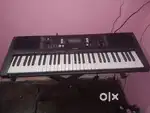 Yamaha PSR E 373
