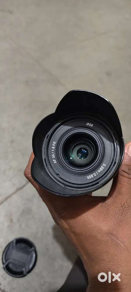 Samyang AF35/1.8FE lens