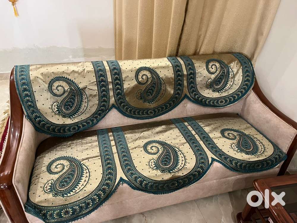 2 Sofa covers sets