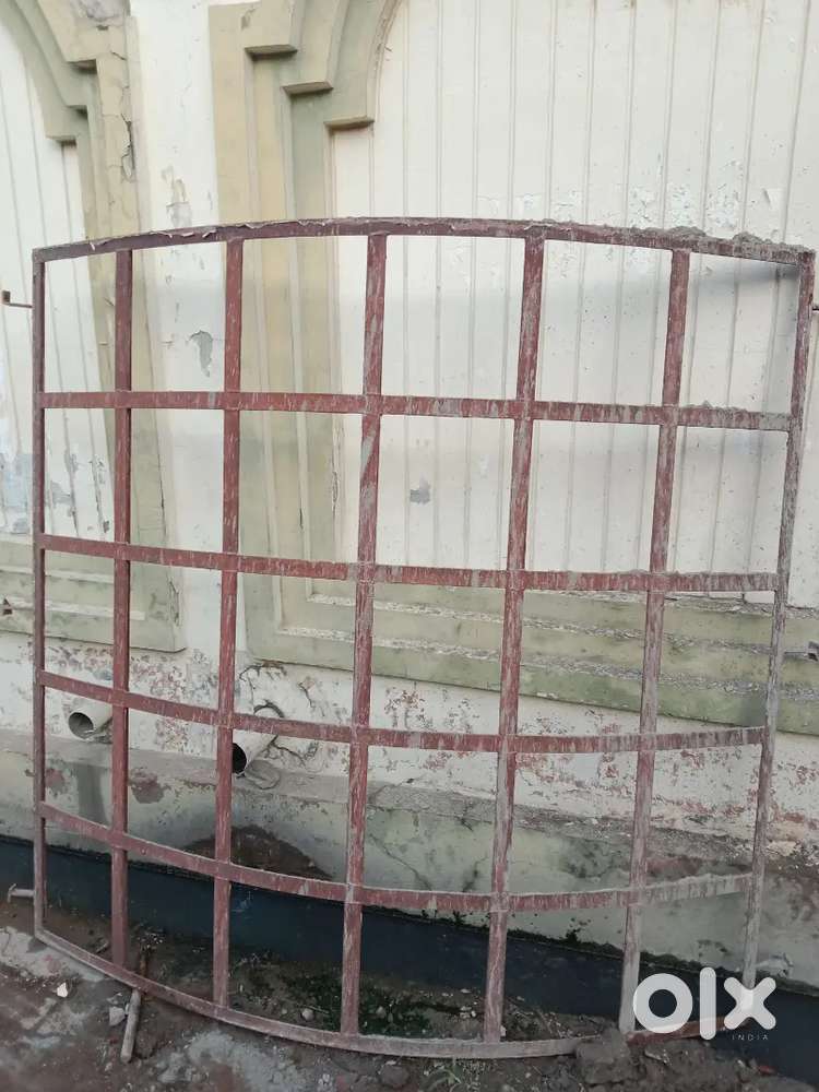Iron frame  , heavy iron used
