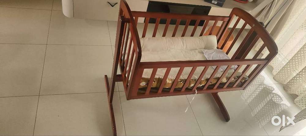 Babyhug Infant Cot with Mattress - Excellent Condition
