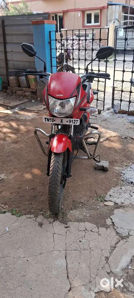 Shine BS11 .red col Rsour  solo with pillion