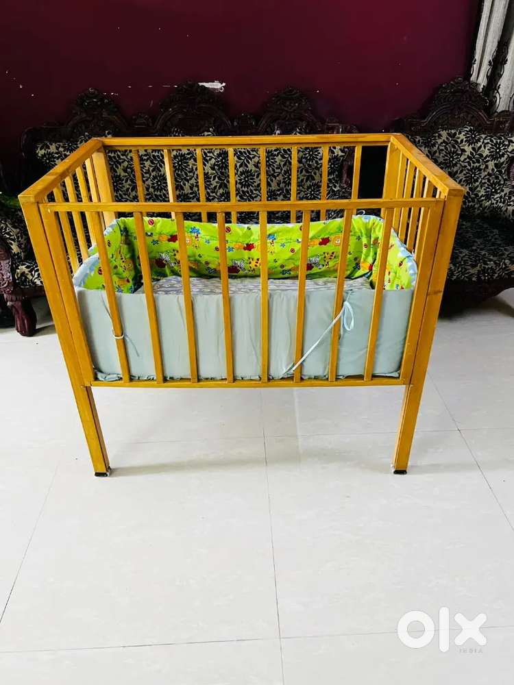 Wooden Baby Crib N Cot for Sale