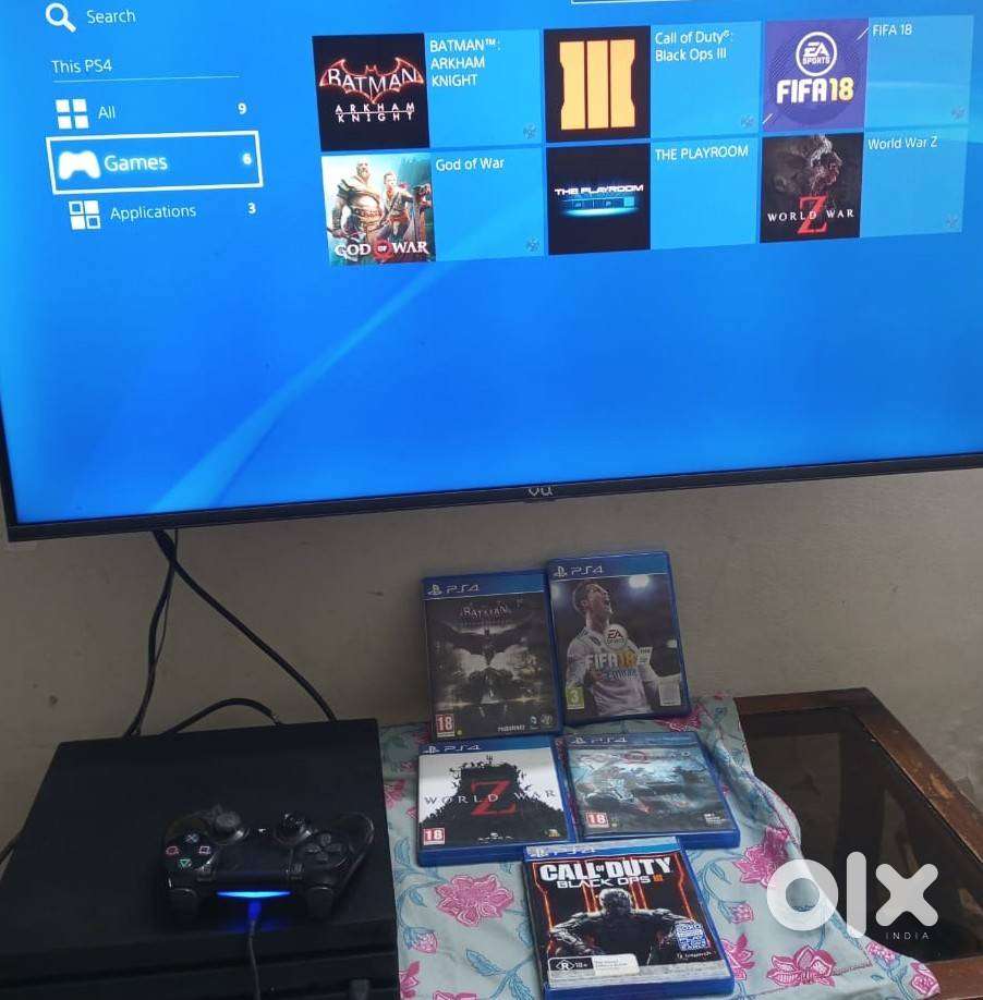 Playstation PS4-Pro - 1TB with 5 Game CDs