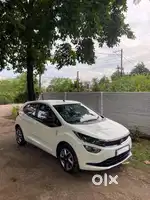 Tata Altroz 2023 Petrol Well Maintained