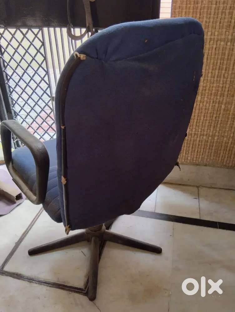 Revolving /Rotating Chair @ 600