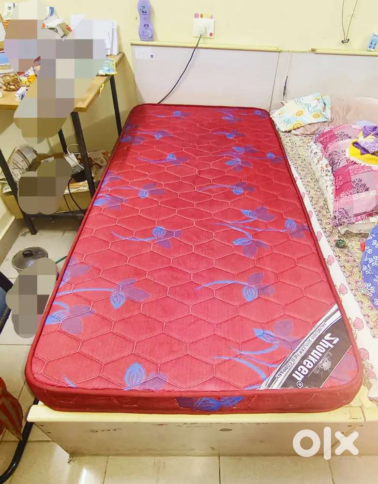 Single bedded mattress